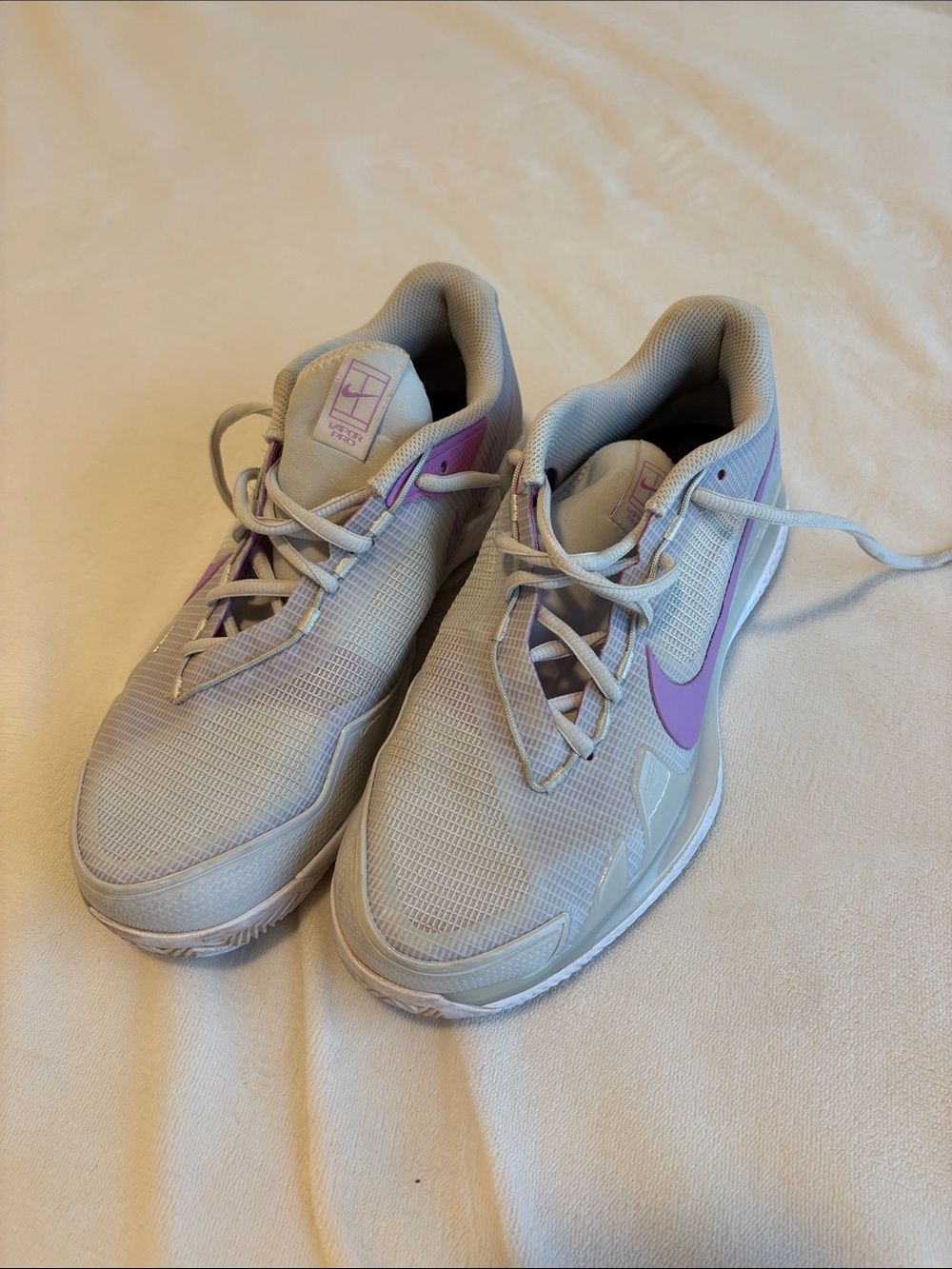 Nike Court Air Zoom Vapor Pro HR White and Lavender Training Shoe - Picture 11 of 11
